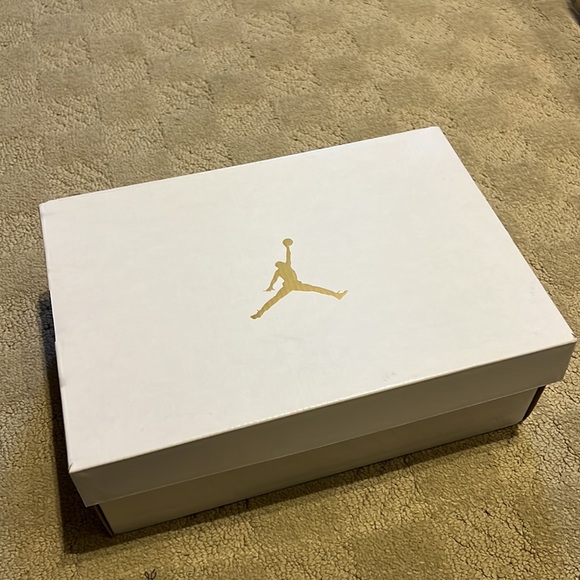 2️⃣0️⃣0️⃣ Air Jordan Mid 1 SE Pomegranate - Picture 3 of 4